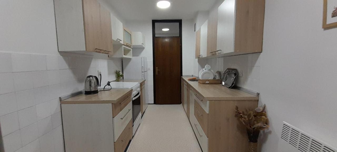 סראייבו Cozy And Sunny Apartment Near The Airport מראה חיצוני תמונה