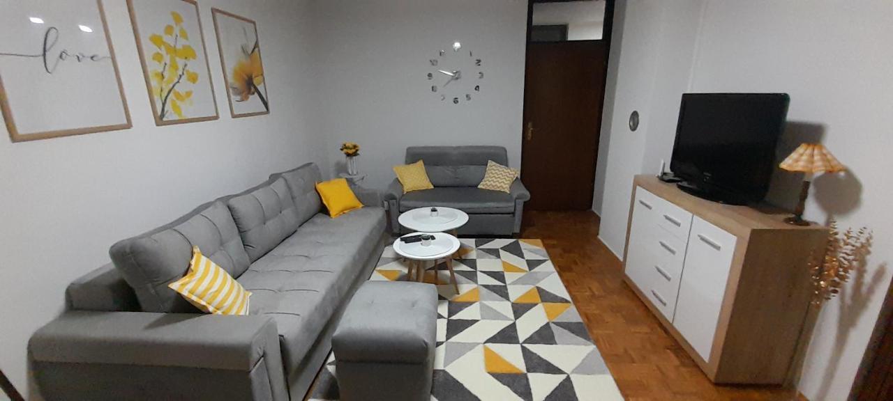 סראייבו Cozy And Sunny Apartment Near The Airport מראה חיצוני תמונה