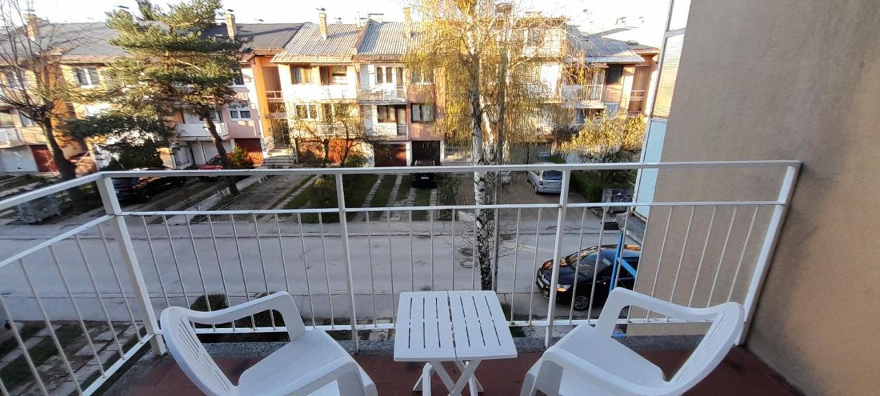 סראייבו Cozy And Sunny Apartment Near The Airport מראה חיצוני תמונה